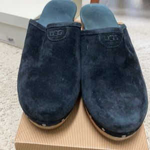 Ugg clogs